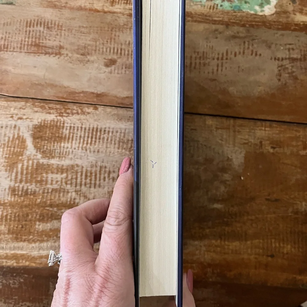 Nicholas Sparks Book 'Remain' - Picture 4 of 5